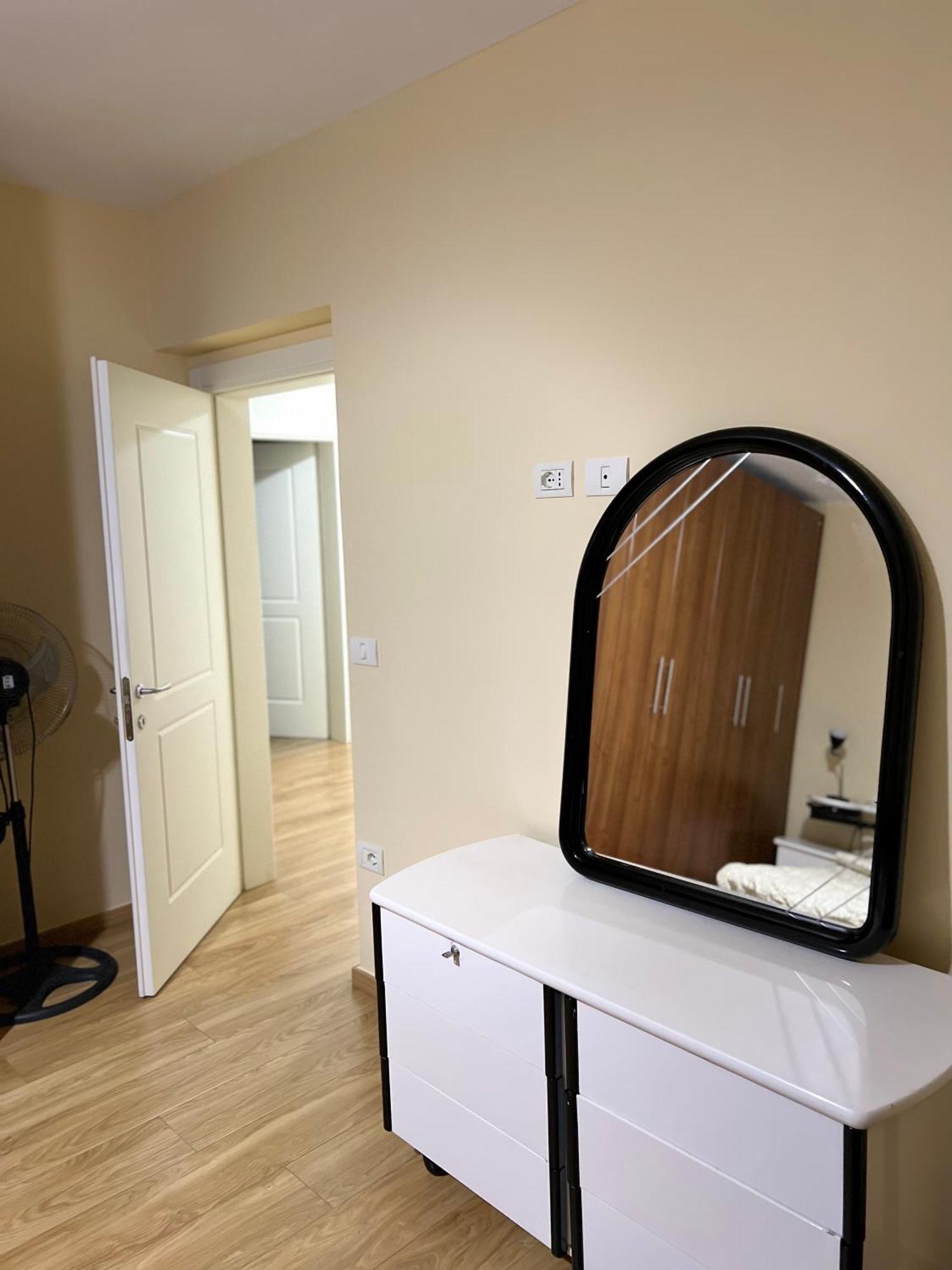 Skanderbeg Square Apartment 티라나 외부 사진