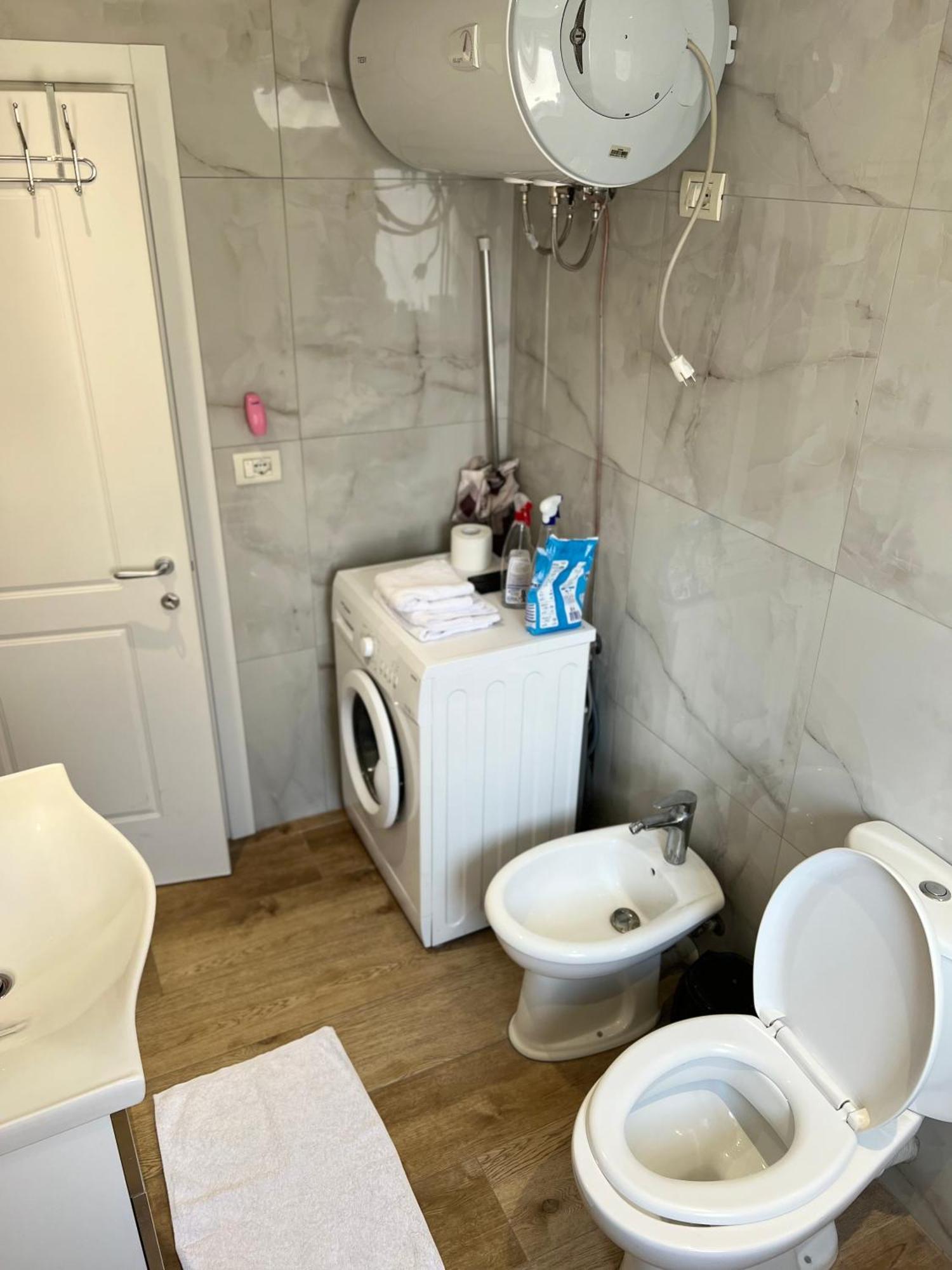 Skanderbeg Square Apartment 티라나 외부 사진
